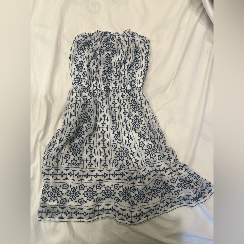 Strapless blue and white print mini dress